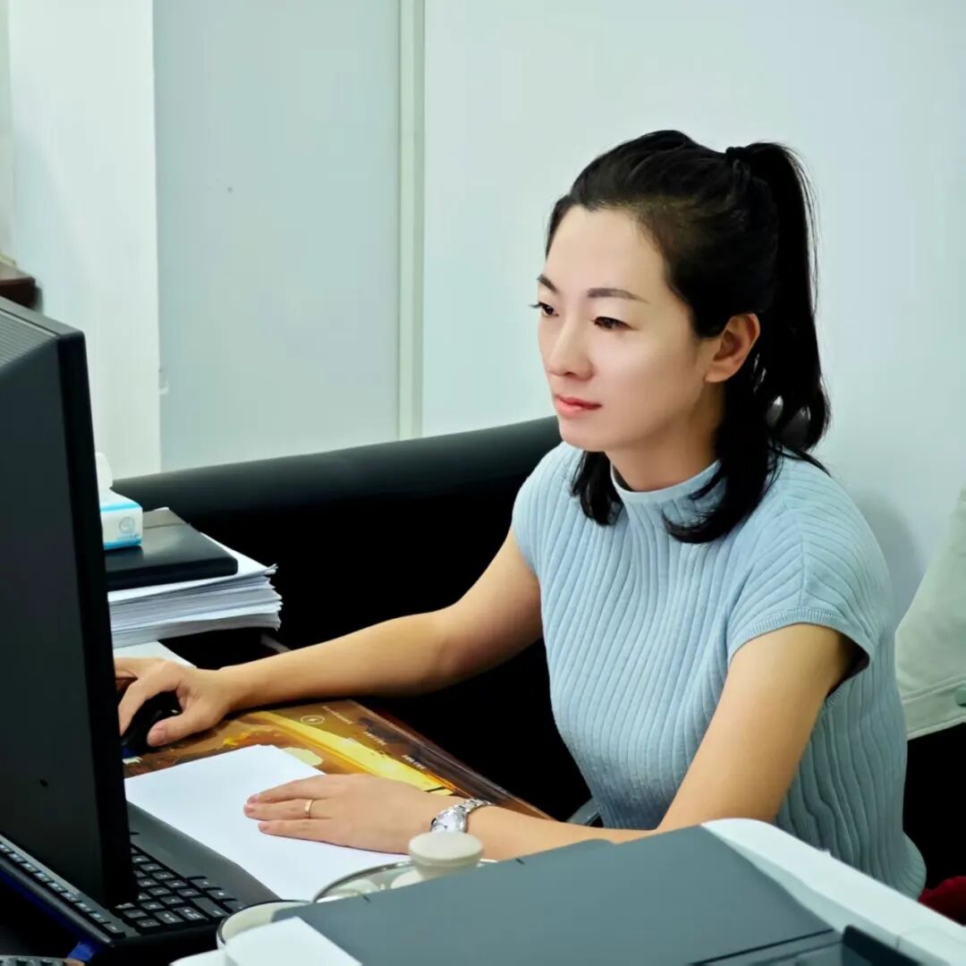 喜迎黨代會(huì) 致敬筑夢(mèng)人 | 2025年度優(yōu)秀教育工作者風(fēng)采展 信息技術(shù)咨詢服務(wù)